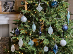 Beliani Set Of 35 Baubles Snowfall Glass Blue - thumbnail 2