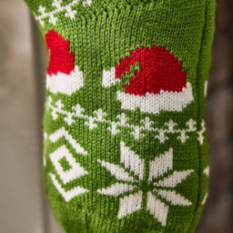 Dibor Traditional Green Santa Hats Chunky Knit Xmas Gift Decoration Christmas Stocking For Kids - thumbnail 3