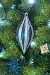 Christmas Tree World The 4Ft/120Cm Arbor Ultima Half Christmas Tree - thumbnail 8