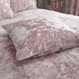 Catherine Lansfield Living Crushed Velvet  45X45Cm Cushion Blush Pink - thumbnail 4