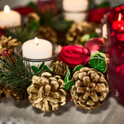 Dibor Berries And Baubles Red Round Table Centrepiece Christmas Decoration Candle Holder Tealight Holder 30Cm - thumbnail 4