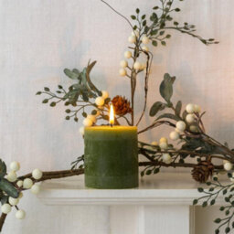 Wholesome Home Artificial Eucalyptus Garland White Berries, Pine Cones, Winter Greenery Decoration Mantel, Christmas (White Berry (145Cm) - thumbnail 4