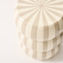 Sweeek - Side Table End Table Bedside Table Enamelled Steel With Stripes Diam.33X H 46Cm Beige 33X33X46 Cm - Loli - thumbnail 8