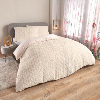Eldo Embossed Oslo Fleece Duvet Set With Pillowcase, Soft Diamond Texture, Easy-Care Polyester - image 1