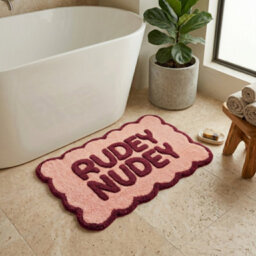 Allure Bath Fashions Rudey Nudey Slogan Scalloped Bath Mat Non Slip Bathroom Rug (Burgundy/pink) - thumbnail 1