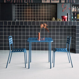 Sweeek - 2-Seater Square Steel Garden Table Set With 2 Chairs Marine Blue 70X70X72.5 Cm - Amelia - thumbnail 2