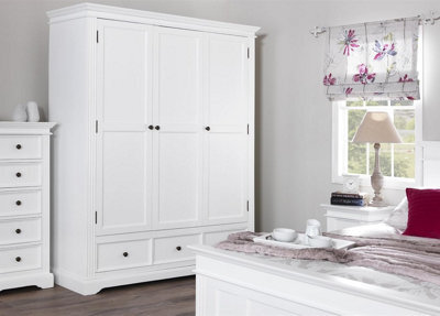 Statement Furniture Gainsborough White Triple Wardrobe - image 1