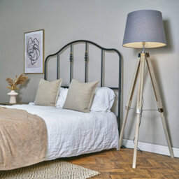 Valuelights Clipper Modern Distressed Wood And Silver Chrome Tripod Floor Lamp With Grey Light Shade - thumbnail 2