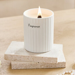 Living And Home Gardenias Scented Soy Wax Candle With Crackling Wooden Wick In Elegant White Ceramic Jar - thumbnail 2