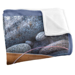 Jq Licensing Silky Trout Fishing Supersoft Blanket Multicoloured/multicoloured (One Size, One Size) - thumbnail 3