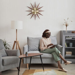 Acctim Wolcott Large Wall Clock Sunburst Quartz Mid-Century Metal & Wooden Spoke Dark Wood 50Cm - thumbnail 5
