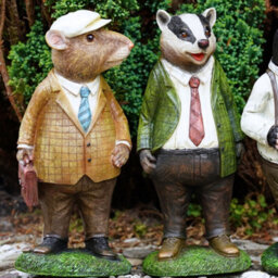 Wind In The Willows Figures Set 4 Resin Garden Ornament Mr Toad Badger Mole Rat Ro-140/141/142/143 - thumbnail 3