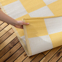 furn. Furn Checkerboard Recycled Outdoor Rug, Yellow, 120 X 180Cm - thumbnail 5