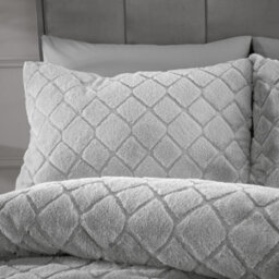Catherine Lansfield Bedding Cosy Diamond Faux Fur Duvet Cover Set With Pillowcase Silver - thumbnail 2