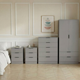 Lassic Vida Designs Trega 4 Piece Bedroom Set (3 Drawer Bedside Chest X2, 5 Drawer Chest, 2 Door 2 Drawer Wardrobe) Grey