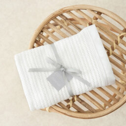 The Tiny Bed Company Luxury 100% Organic Satin Edged Baby Blanket - Medium (White & White) - thumbnail 1