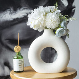 Living And Home White Nordic Style Round Ceramic Vase Home Decor 18X19Cm