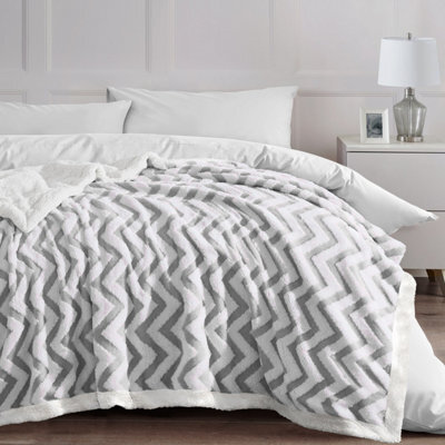 Velosso Luxury Sherpa Backed Jacquard Thermal Blanket, Soft Fleece Throw With Textured Weave For Sofa, Bed - 100Cmx150Cm - Grey