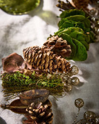 Dibor Woodland Walk Natural Finish Christmas Garland On 1.2M Jute Rope With Pinecones And Berries - 120Cm - thumbnail 3