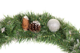 Best Artificial 12Ft / 360Cm Decorated Frozen Christmas Garland With Realistic Ice Crystals With 100 Bright White Battery Lights - thumbnail 5