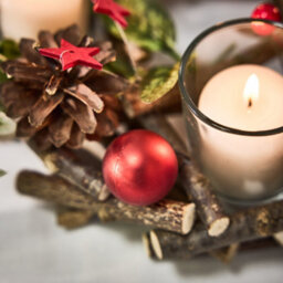 Dibor Traditional Red Bauble Christmas Decoration Tealight Centrepiece 23Cm - thumbnail 4