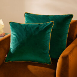 furn. Furn Meridian Velvet Feather Filled Cushion, Emerald/moss, 45 X 45Cm - thumbnail 5