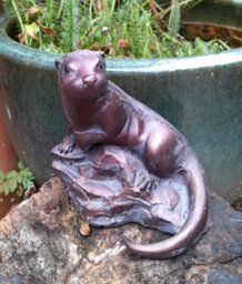 Inspirational Gifting Miniature Otter Sculpture Garden Ornament Statue - thumbnail 1