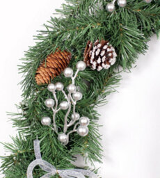 Best Artificial 9Ft / 270Cm Decorated Frozen Christmas Garland With Realistic Ice Crystals - thumbnail 8