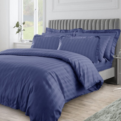 Velosso Elegant Embossed Duvet Cover & Pillowcase Set, Wrinkle-Resistant & Machine Washable Bedroom Decor - Navy