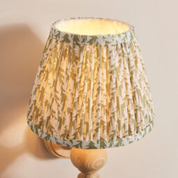 Luminosa Lighting Luminosa Bibury Natural Ash Wall Light With Herb Garden Green Fabric Leaf Shade 20Cm B22 - thumbnail 5