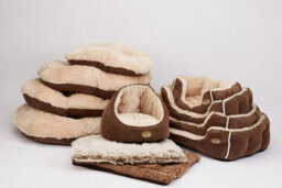 "Gorpets Oval Cushioned Dog Bedding - 36"" - Brown - Washable" - thumbnail 2