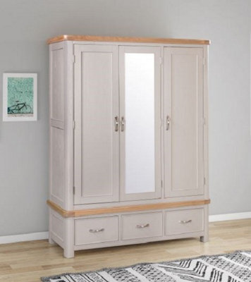 Buttercup Farm Bologna Painted Triple Wardrobe - L57 X W146 X H191 Cm - image 1