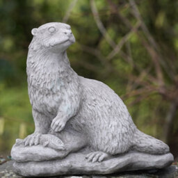 Burgess Otter Stone Statue British Made Outdoor Garden Ornament - thumbnail 3
