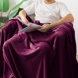 Ameha Fleece Plain Blanket, Lightweight & Reversible Throw For Travel, Bed & Sofa Blanket, Purple Super King 230X270Cm - thumbnail 8