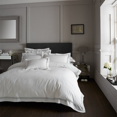 Gc Gaveno Cavailia Sheer Elegance Duvet Cover Bedding Set Super King 3Pc White/charcoal With Matching Pillowcases - image 1