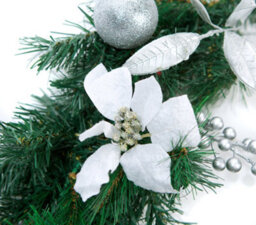 Best Artificial 6Ft Decorated White & Silver Decorated Christmas Garland With Baubles Berries And Pinecones Suitable For Fireplace - thumbnail 4