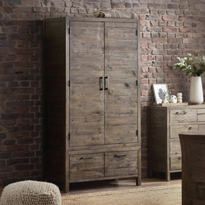 Julian Bowen Heritage 2 Door 2 Drawer Wardrobe - Cashew Pine - image 1
