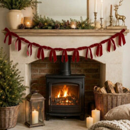 Melody Maison Dark Red Velvet Bow Christmas Garland Bunting - 200Cm - thumbnail 1