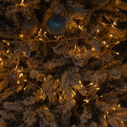 Samuel Alexander 9.3M 720 Led Christmas Cluster String Lights With Timer In Vintage Gold On Clear Cable - thumbnail 6
