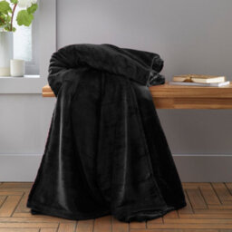 Catherine Lansfield Extra Large Raschel Velvet Touch Blanket Throw Black - thumbnail 1