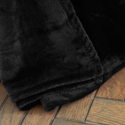 Catherine Lansfield Extra Large Raschel Velvet Touch Blanket Throw Black - thumbnail 2