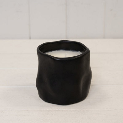 Satchville Timeless Black Sculpted Candle - image 1