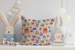 Warren Reed Designer Bumblebee On A Beach Holiday Cushions 45Cm X 45Cm - thumbnail 2