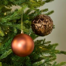 Gloss & Matt Mango Nordic Natural Christmas Bauble Set, Pack Of 4 - thumbnail 3