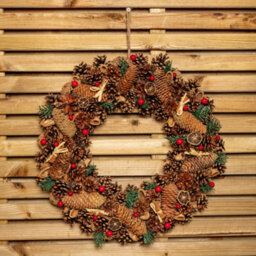 Samuel Alexander 50Cm Winter Spice Hanging Christmas Wreath With Pine Cones Red Berries & Dried Fruit - thumbnail 1