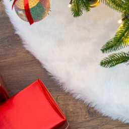 The Christmas Workshop Long Pile White Faux Fur Tree Skirt - thumbnail 6