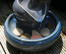 Primrose Cosmos Blue Three-Tier Oil Jar Solar Powered Ceramic Indoor Outdoor Water Feature H25Cm - thumbnail 5