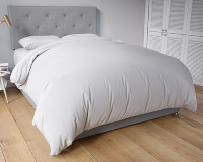 Winter Duvet 13.5 Tog Polycotton And Hollowfibre Filling - image 1