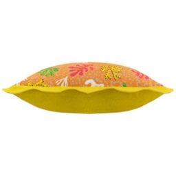 Furn. Coral Scalloped Polyester Filled Cushion - thumbnail 3