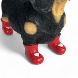 Animal Crackers Valentines Dachshund Figurine In Love Heart Welly Boots - thumbnail 3